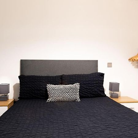 2 Bed Apartment With Pool Table Bradford (West Yorkshire) Exterior foto