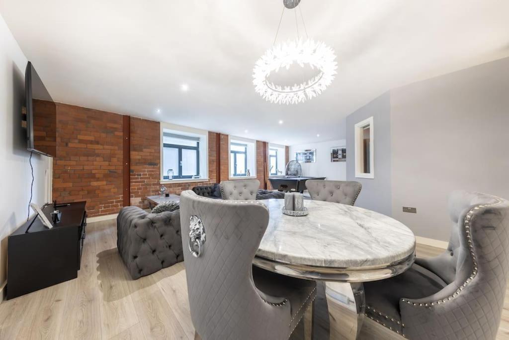 2 Bed Apartment With Pool Table Bradford (West Yorkshire) Exterior foto