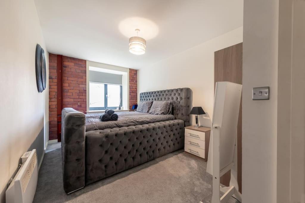 2 Bed Apartment With Pool Table Bradford (West Yorkshire) Exterior foto